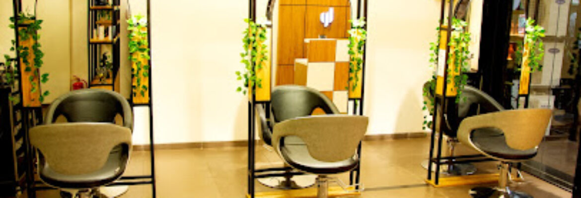 Himanshu Pal Salon  Pvt    Thakur Village   Kandivali East